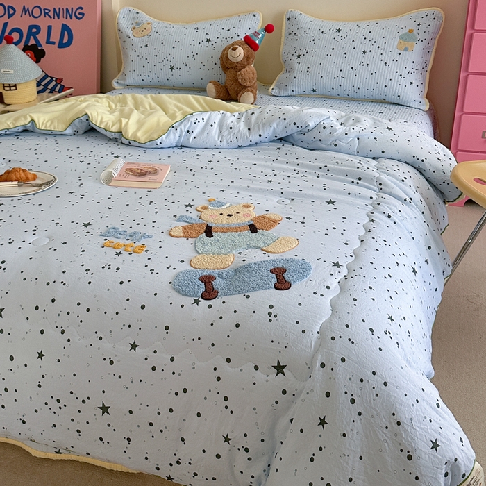 91家纺网 家纺一手货源 找家纺 （总）澜妃 2025新款学生季加厚水洗棉软fufu可爱毛巾绣秋冬被被子被芯床盖（小红书爆款）