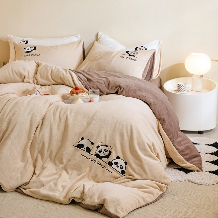 91家纺网 家纺一手货源 找家纺 ONE TWO ONE 121 新品【牛奶绒刺绣四件套】2025毛毯被子四件套单件床单被套床笠珊瑚绒牛奶绒冬被法兰绒兔毛绒panda panda-深咖