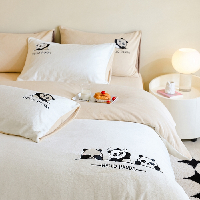 91家纺网 家纺一手货源 找家纺 ONE TWO ONE 121 新品【牛奶绒刺绣四件套】2025毛毯被子四件套单件床单被套床笠珊瑚绒牛奶绒冬被法兰绒兔毛绒panda panda-白咖