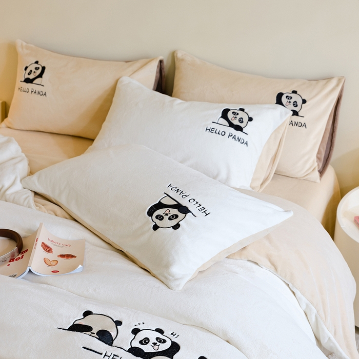 91家纺网 家纺一手货源 找家纺 ONE TWO ONE 121 新品【牛奶绒刺绣四件套】2025毛毯被子四件套单件床单被套床笠珊瑚绒牛奶绒冬被法兰绒兔毛绒panda panda-白咖