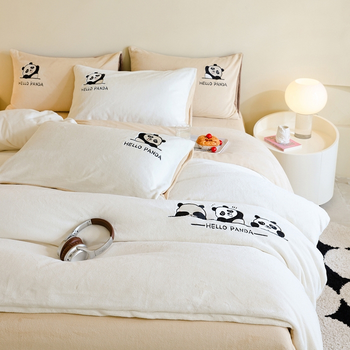 91家纺网 家纺一手货源 找家纺 ONE TWO ONE 121 新品【牛奶绒刺绣四件套】2025毛毯被子四件套单件床单被套床笠珊瑚绒牛奶绒冬被法兰绒兔毛绒panda panda-白咖
