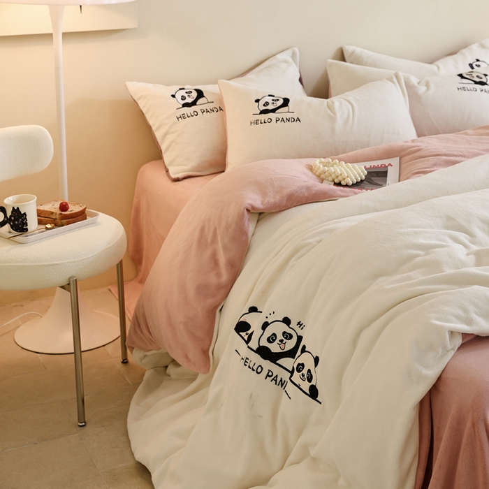 91家纺网 家纺一手货源 找家纺 ONE TWO ONE 121 新品【牛奶绒刺绣四件套】2025毛毯被子四件套单件床单被套床笠珊瑚绒牛奶绒冬被法兰绒兔毛绒panda panda-橘粉