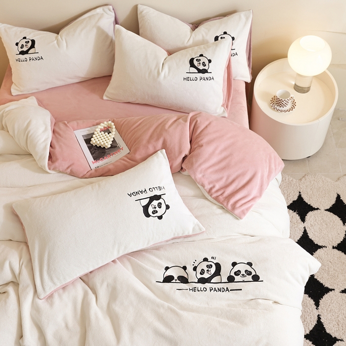 91家纺网 家纺一手货源 找家纺 ONE TWO ONE 121 新品【牛奶绒刺绣四件套】2025毛毯被子四件套单件床单被套床笠珊瑚绒牛奶绒冬被法兰绒兔毛绒panda panda-橘粉