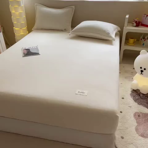 91家纺网 家纺一手货源 找家纺 （总）857 2024新款纯色保暖高克重牛奶绒床笠