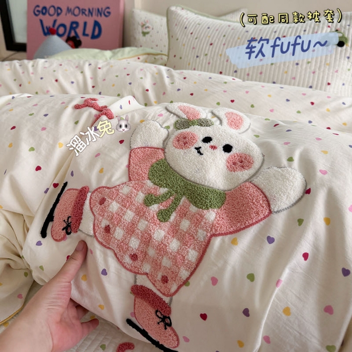 91家纺网 家纺一手货源 找家纺 （总）澜妃 2025新款学生季加厚水洗棉软fufu可爱毛巾绣秋冬被被子被芯床盖（小红书爆款）