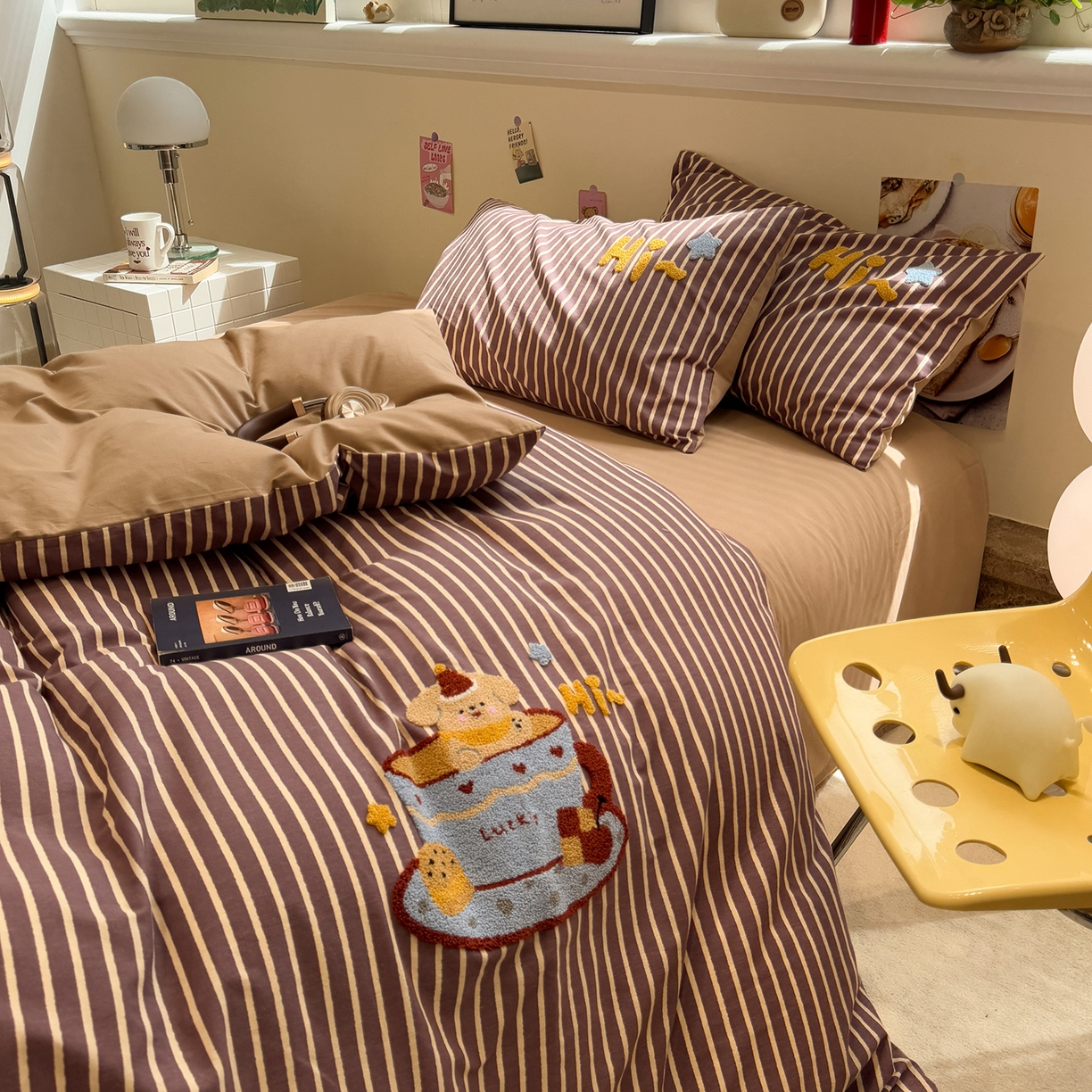 91家纺网 家纺一手货源 找家纺 慕尚家纺 2025新款全棉磨毛毛巾绣单被套 布丁狗