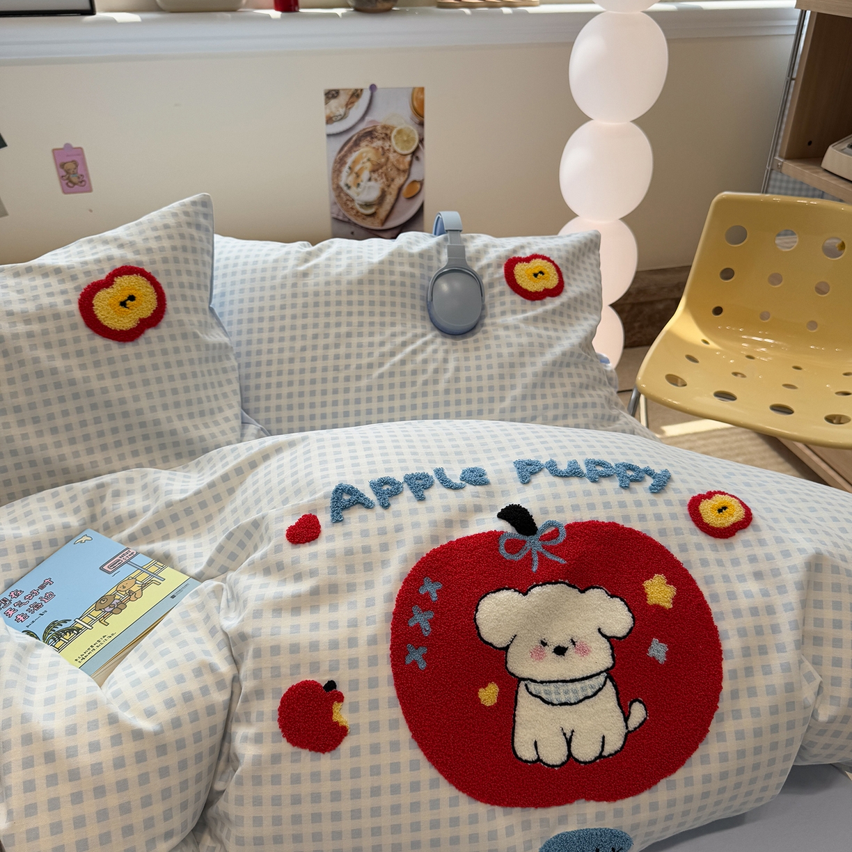 91家纺网 家纺一手货源 找家纺 慕尚家纺 2025新款全棉磨毛毛巾绣四件套 红苹果比熊