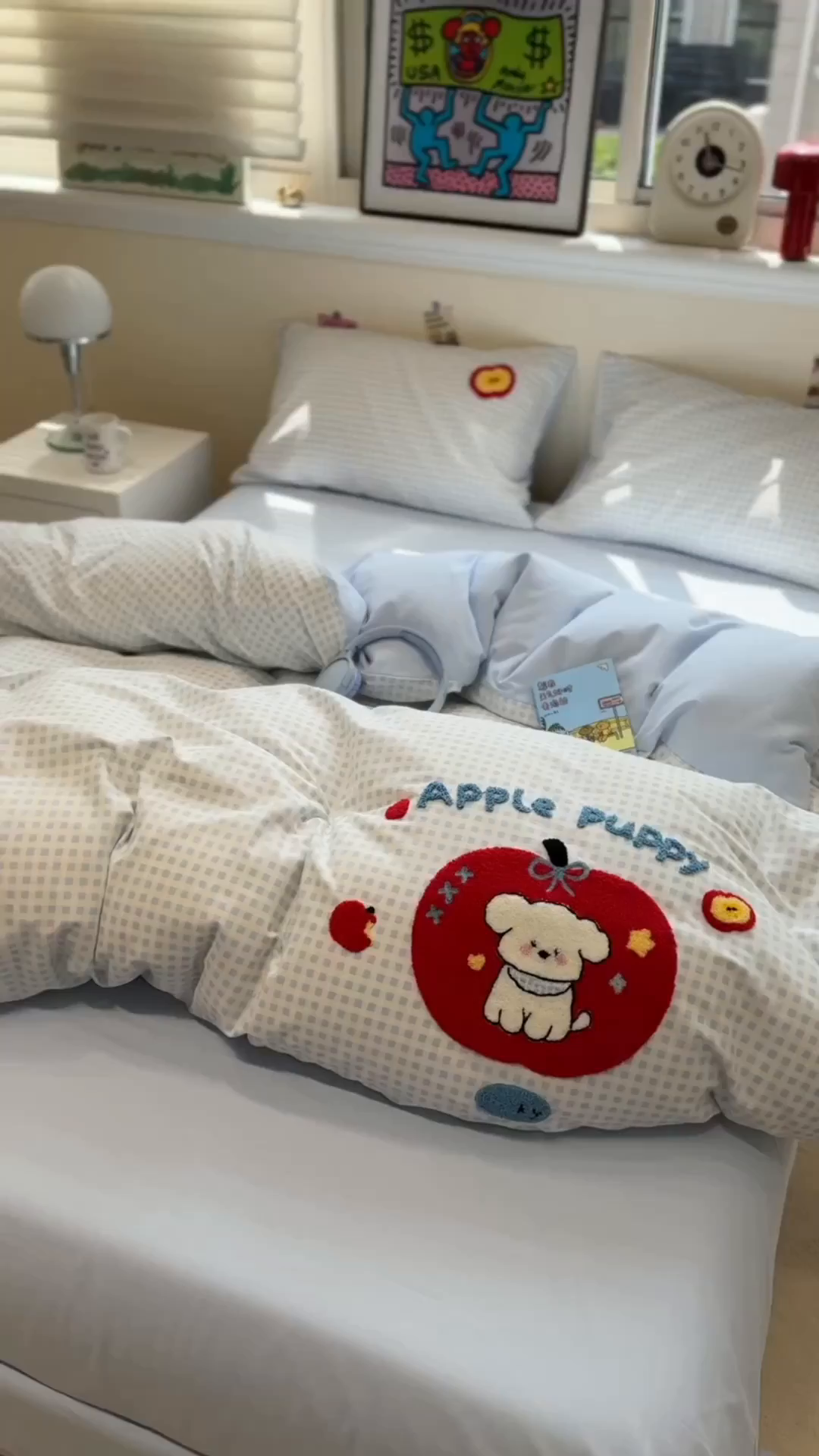 91家纺网 家纺一手货源 找家纺 慕尚家纺 2025新款全棉磨毛毛巾绣四件套 红苹果比熊