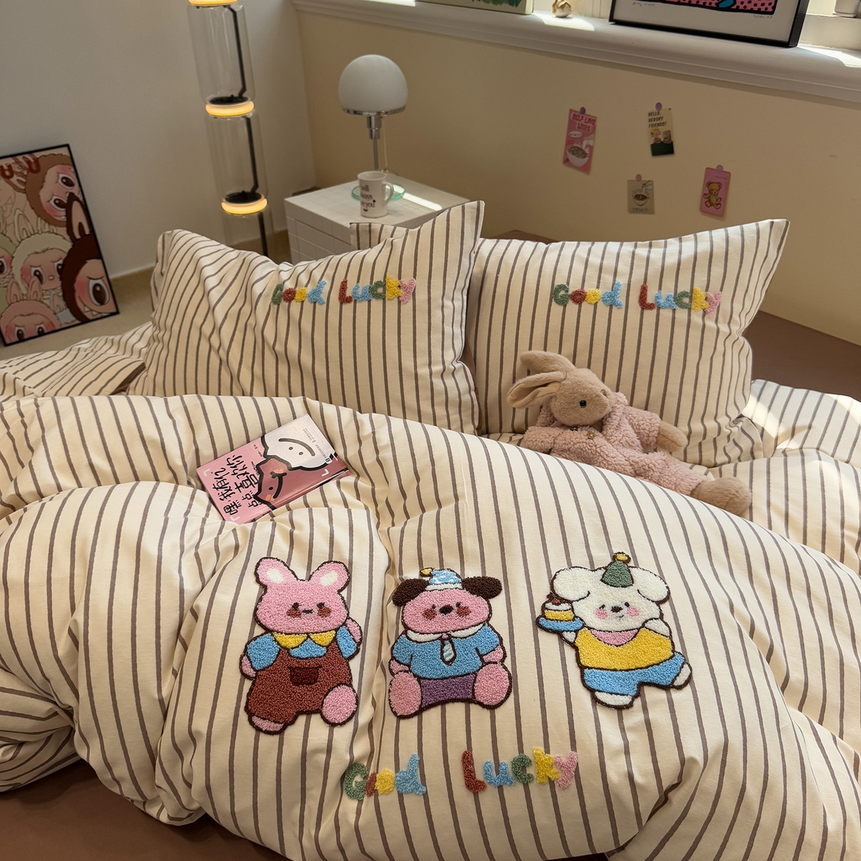 91家纺网 家纺一手货源 找家纺 慕尚家纺 2025新款全棉磨毛毛巾绣单被套 奶萌小狗们