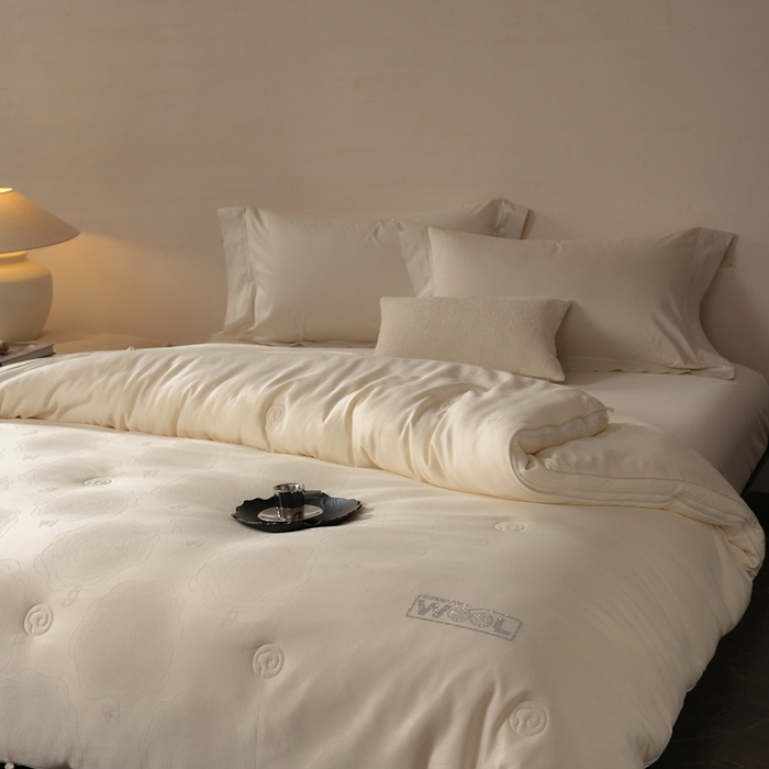 91家纺网 家纺一手货源 找家纺 丽卡家纺 2025新款美好约定提花蚕丝子母被被子被芯 美好约定蚕丝子母被-白色