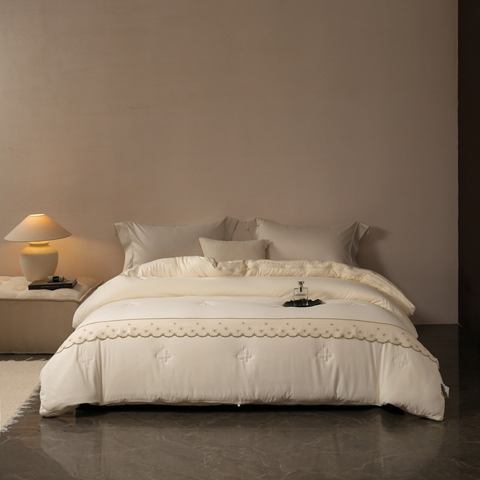 91家纺网 家纺一手货源 找家纺 （总）丽卡家纺 2025新款柏林蚕丝花边子母被被子被芯