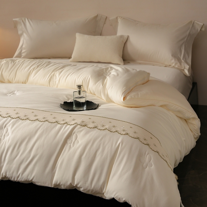 91家纺网 家纺一手货源 找家纺 （总）丽卡家纺 2025新款柏林蚕丝花边子母被被子被芯