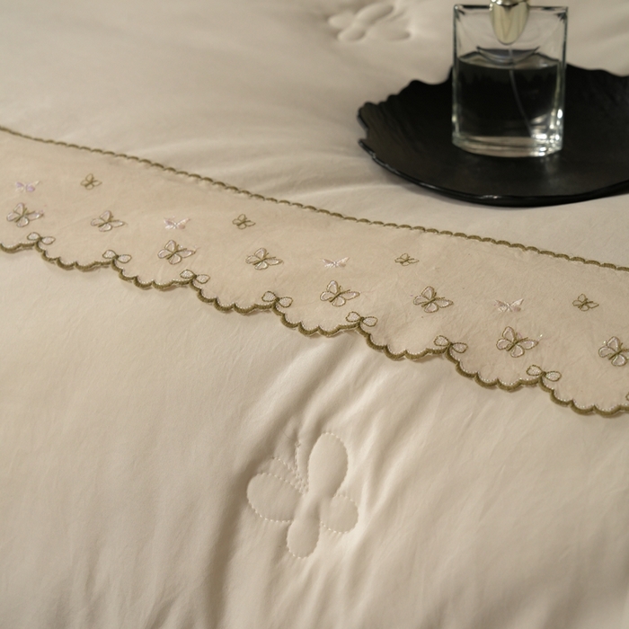 91家纺网 家纺一手货源 找家纺 （总）丽卡家纺 2025新款柏林蚕丝花边子母被被子被芯