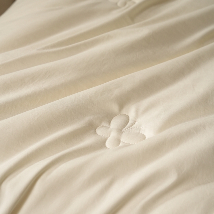 91家纺网 家纺一手货源 找家纺 丽卡家纺 2025新款柏林蚕丝花边子母被被子被芯 柏林蚕丝花边子母被-米金色