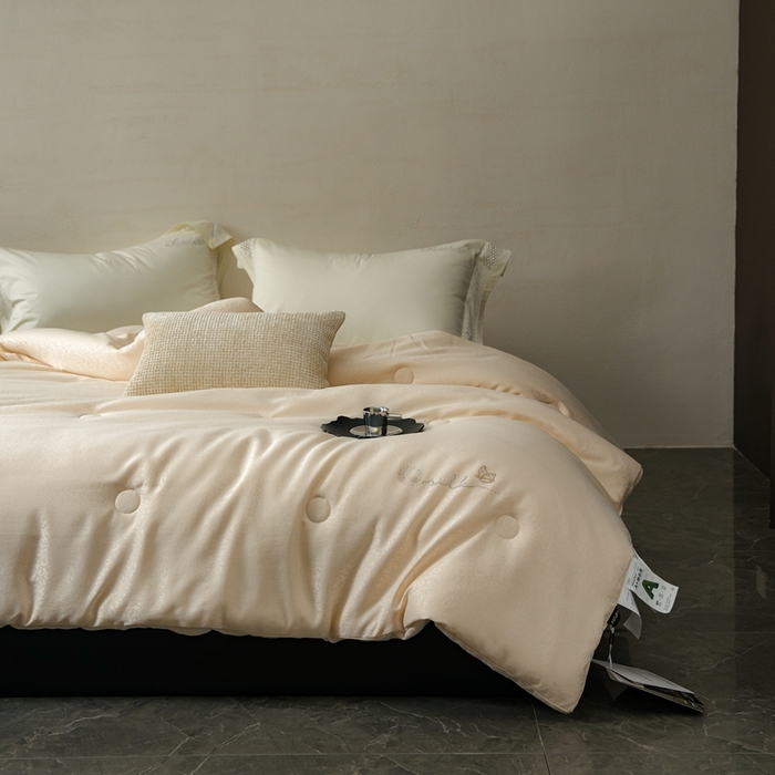 91家纺网 家纺一手货源 找家纺 （总）丽卡家纺 2025新款未来之光蚕丝被被子被芯（特殊尺寸/加厚款接受下单定制）