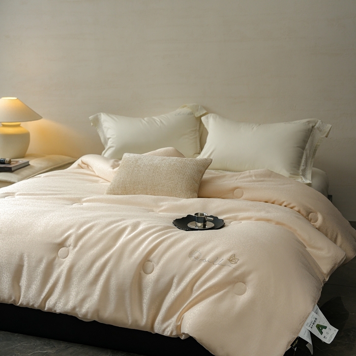 91家纺网 家纺一手货源 找家纺 （总）丽卡家纺 2025新款未来之光蚕丝被被子被芯（特殊尺寸/加厚款接受下单定制）