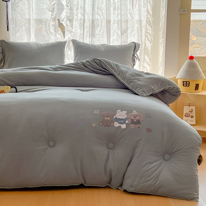 91家纺网 家纺一手货源 找家纺 漫仙阁家纺 2025年新款烫画糯糯棉被子春秋被冬被 单人双人被子 狗狗家族