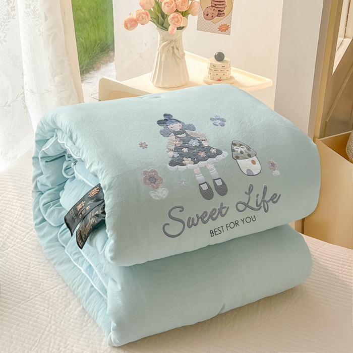 91家纺网 家纺一手货源 找家纺 漫仙阁家纺 2025年新款烫画糯糯棉被子春秋被冬被 单人双人被子 花仙子