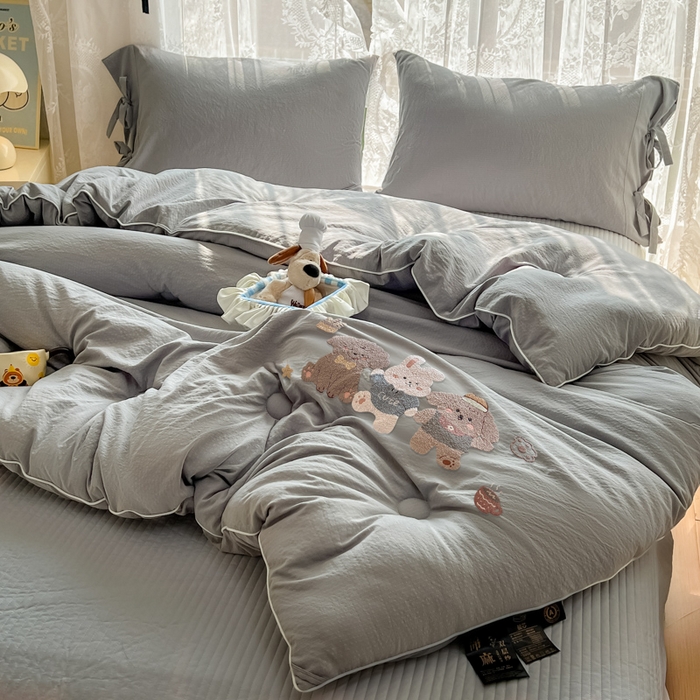 91家纺网 家纺一手货源 找家纺 漫仙阁家纺 2025年新款烫画糯糯棉被子春秋被冬被 单人双人被子 狗狗家族