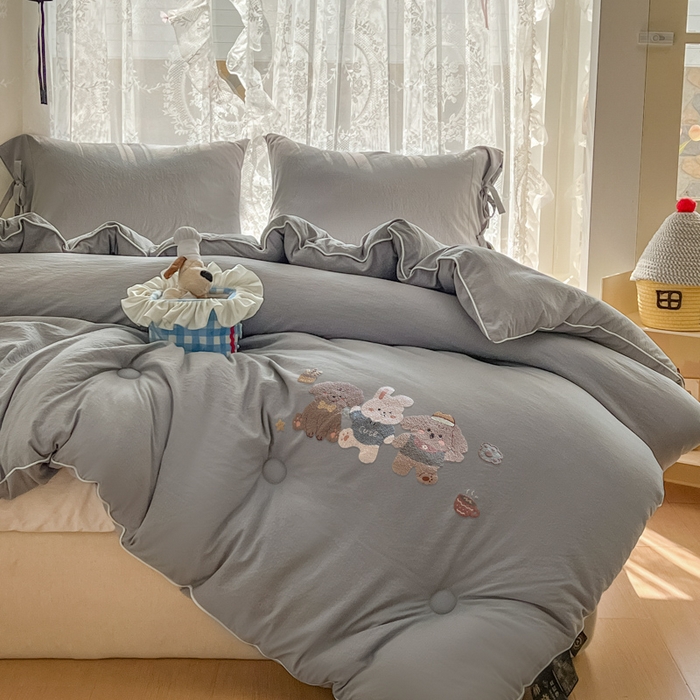 91家纺网 家纺一手货源 找家纺 漫仙阁家纺 2025年新款烫画糯糯棉被子春秋被冬被 单人双人被子 狗狗家族