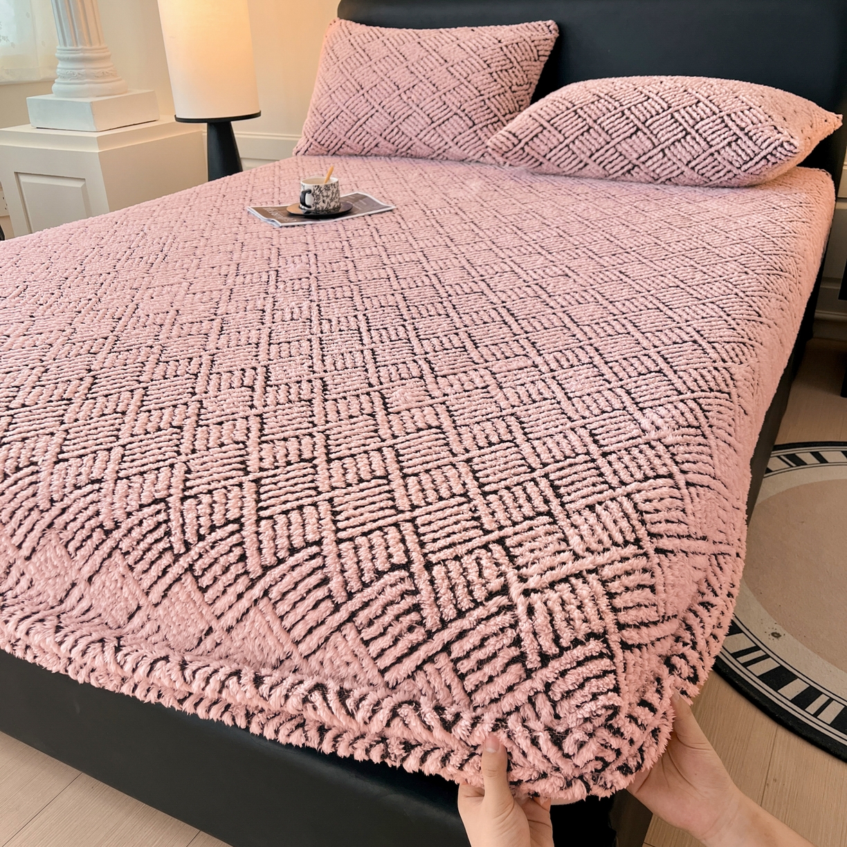 91家纺网 家纺一手货源 找家纺 （总）莱家富 2025新款暖绒舒棉绒床笠-梦境系列（可供跨境外贸抽空压缩爆款首选）