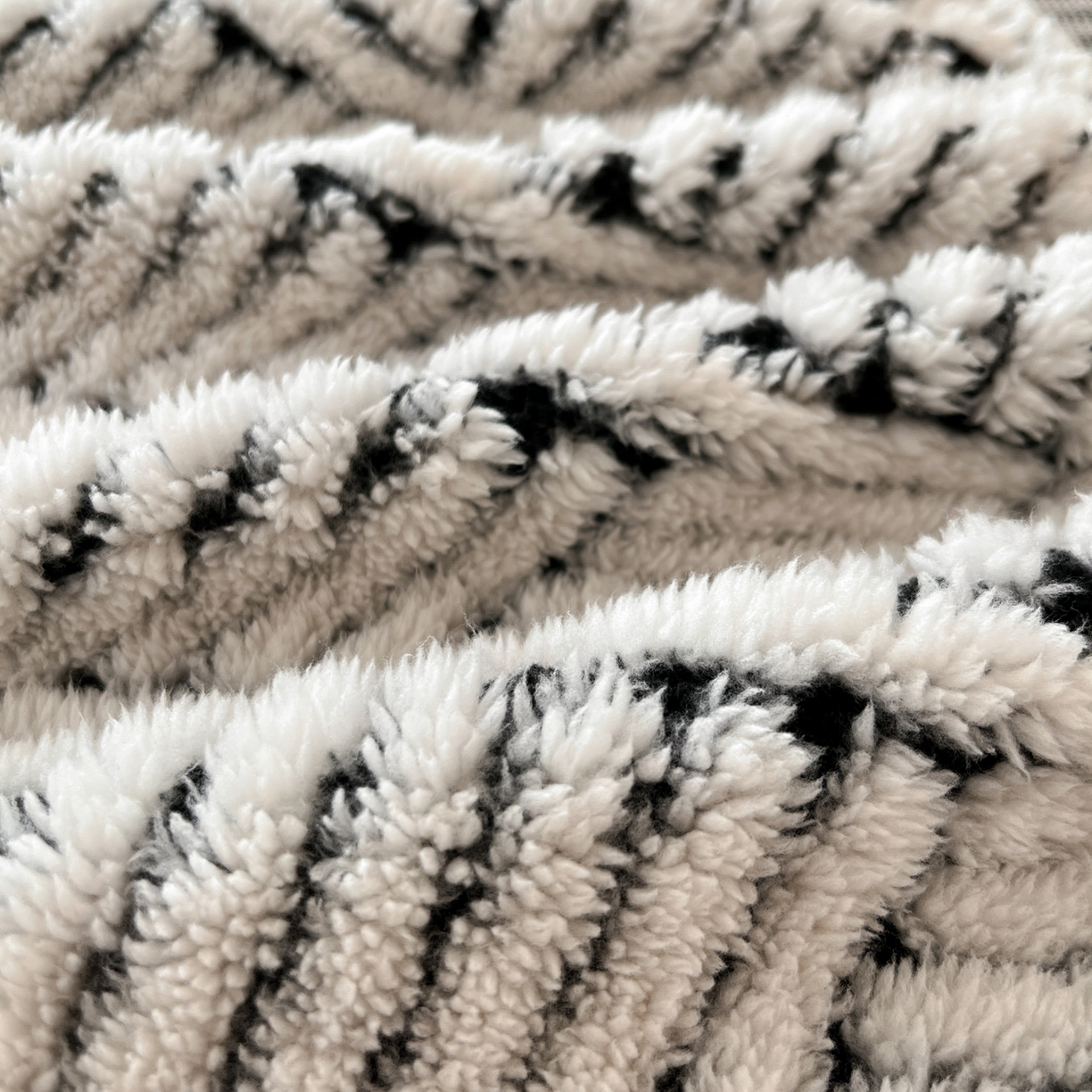 91家纺网 家纺一手货源 找家纺 莱家富 2026新款暖绒舒棉绒床笠-梦境系列（可供跨境外贸抽空压缩爆款首选） 梦境-幻白