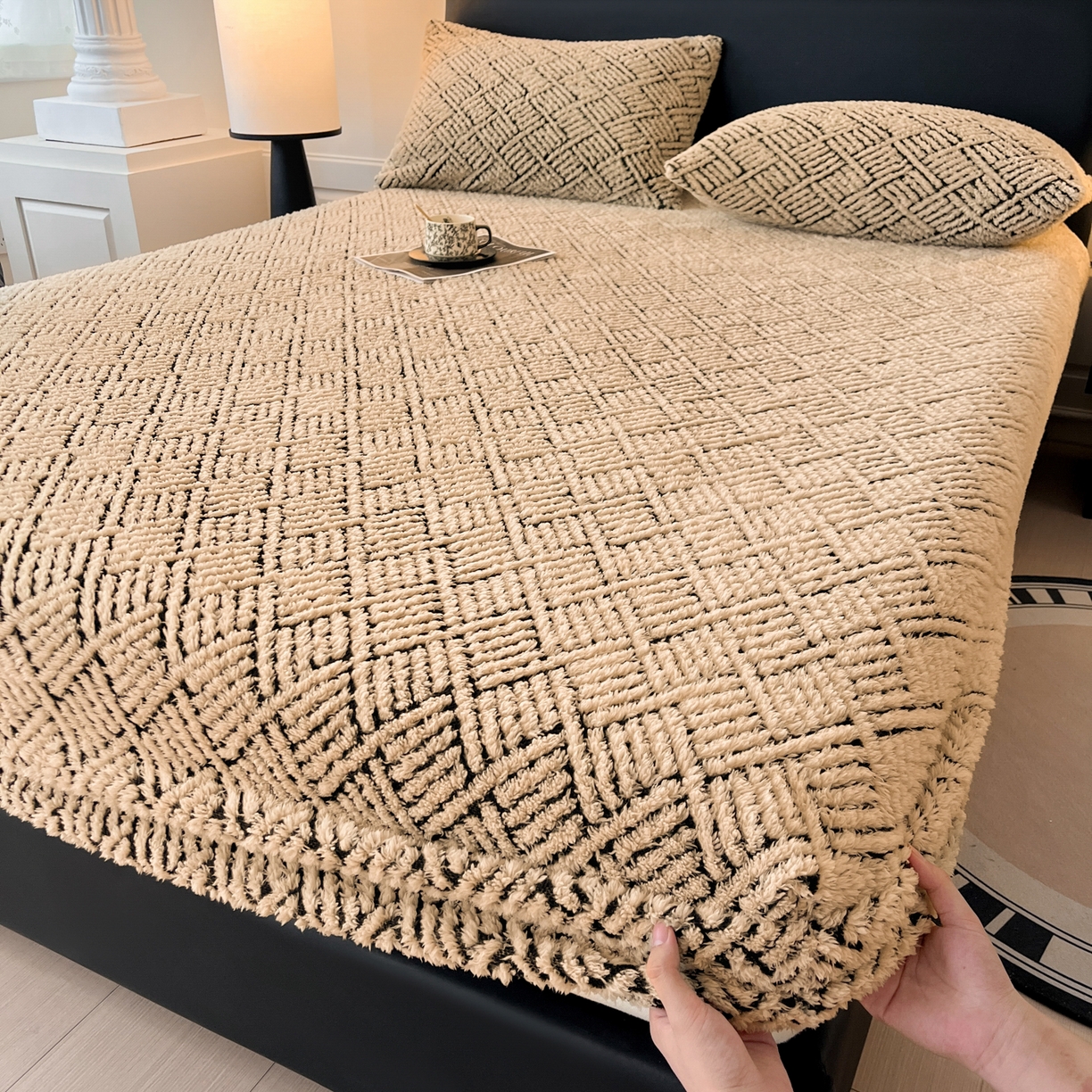 91家纺网 家纺一手货源 找家纺 莱家富 2026新款暖绒舒棉绒床笠-梦境系列（可供跨境外贸抽空压缩爆款首选） 梦境-米驼