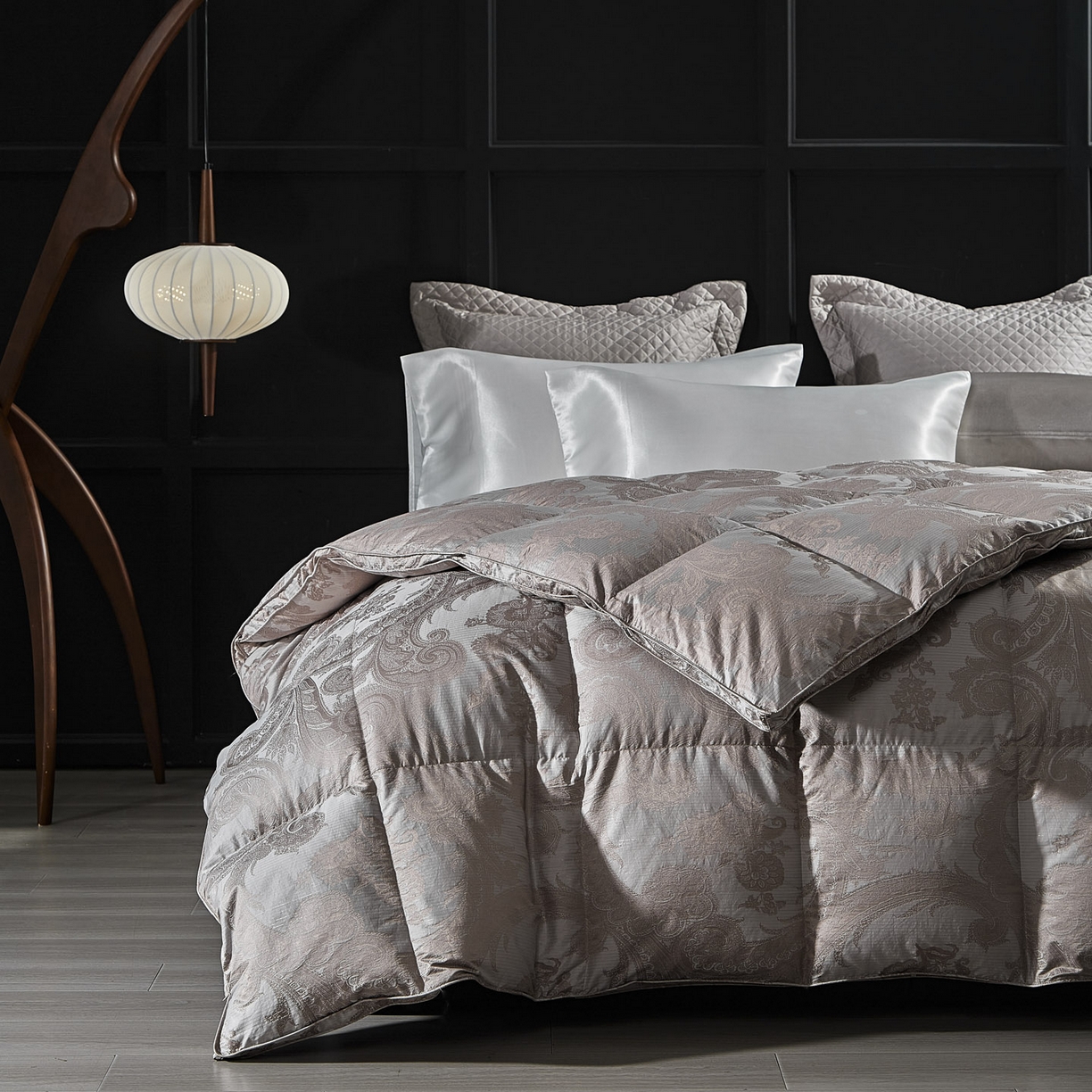 91家纺网 家纺一手货源 找家纺 暖羽屋羽绒馆 2025新款羽绒丝被子 鹅毛被 双人羽毛被 2米羽绒被子 婚庆羽绒被芯180s大提花 D浮云 咖灰