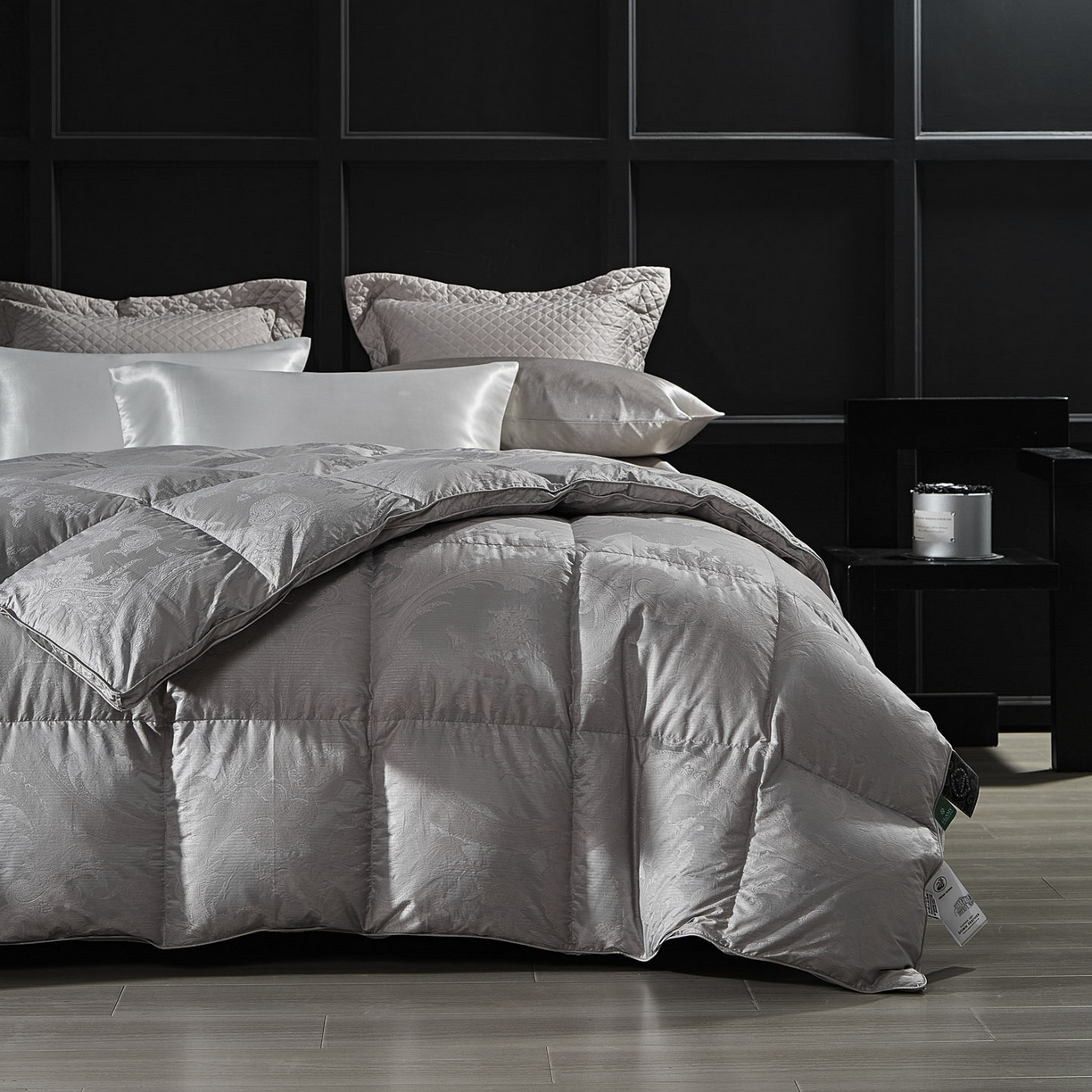 91家纺网 家纺一手货源 找家纺 暖羽屋羽绒馆 2025新款羽绒丝被子 鹅毛被 双人羽毛被 2米羽绒被子 婚庆羽绒被芯180s大提花 D浮云 银白