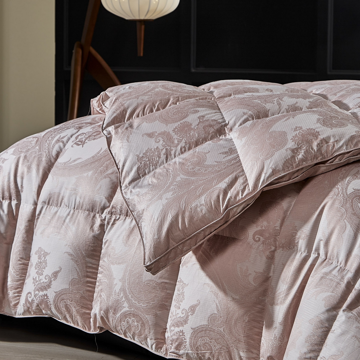 91家纺网 家纺一手货源 找家纺 暖羽屋羽绒馆 2025新款羽绒丝被子 鹅毛被 双人羽毛被 2米羽绒被子 婚庆羽绒被芯180s大提花 D浮云 玉