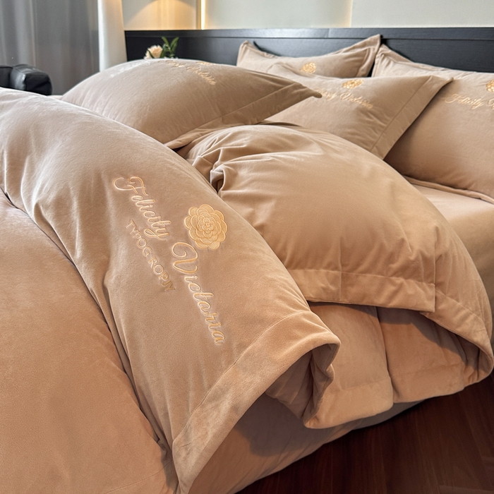 91家纺网 家纺一手货源 找家纺 （总）鸿织源2025新款-茶颜系列 宝宝绒宽边四件套