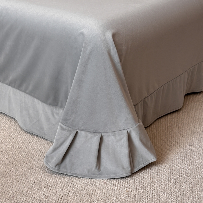 91家纺网 家纺一手货源 找家纺 鸿织源2025新款-茶颜系列 宝宝绒宽边四件套 茶颜-暮色灰