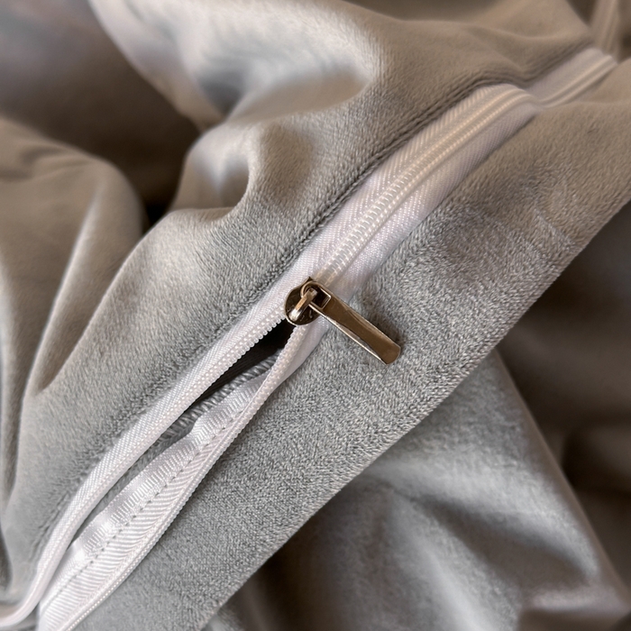 91家纺网 家纺一手货源 找家纺 鸿织源2025新款-茶颜系列 宝宝绒宽边四件套 茶颜-暮色灰