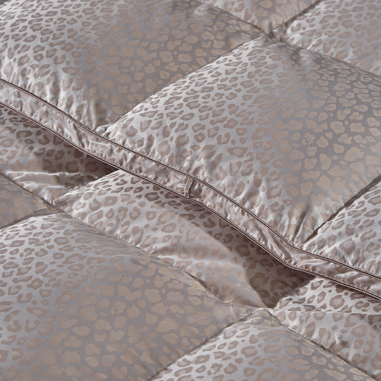 91家纺网 家纺一手货源 找家纺 暖羽屋羽绒馆 2025新款400T鹅绒丝被子 羽绒被双层 秋冬被子羽毛被芯双人加厚春秋被 Q魅惑 粉