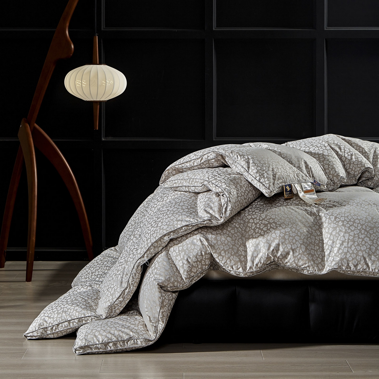 91家纺网 家纺一手货源 找家纺 暖羽屋羽绒馆 2025新款400T鹅绒丝被子 羽绒被双层 秋冬被子羽毛被芯双人加厚春秋被 Q魅惑 灰