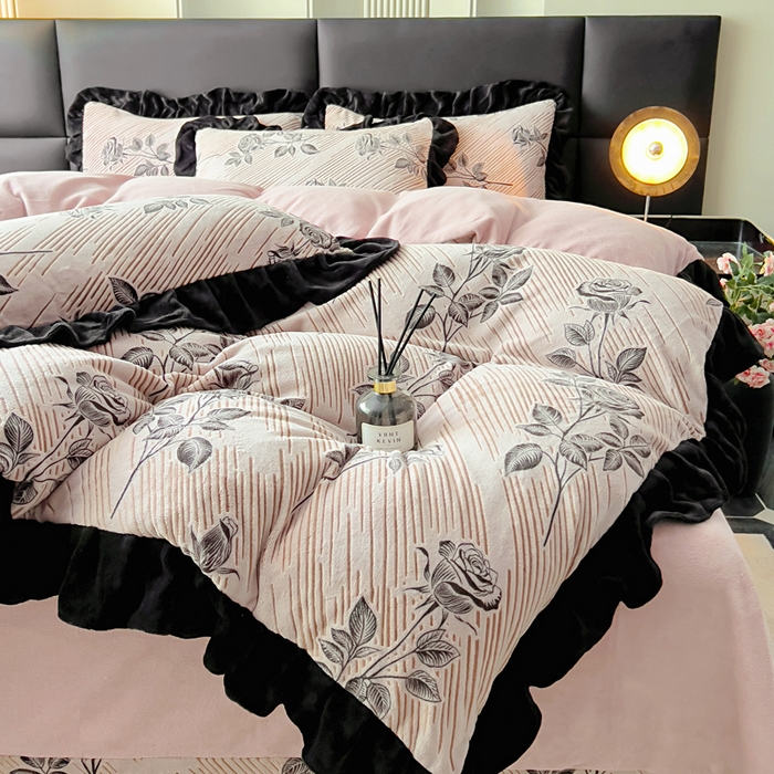 91家纺网 家纺一手货源 找家纺 （总）鸿织源家纺 2025新款A类法式高克重烂花雕花牛奶绒四件套