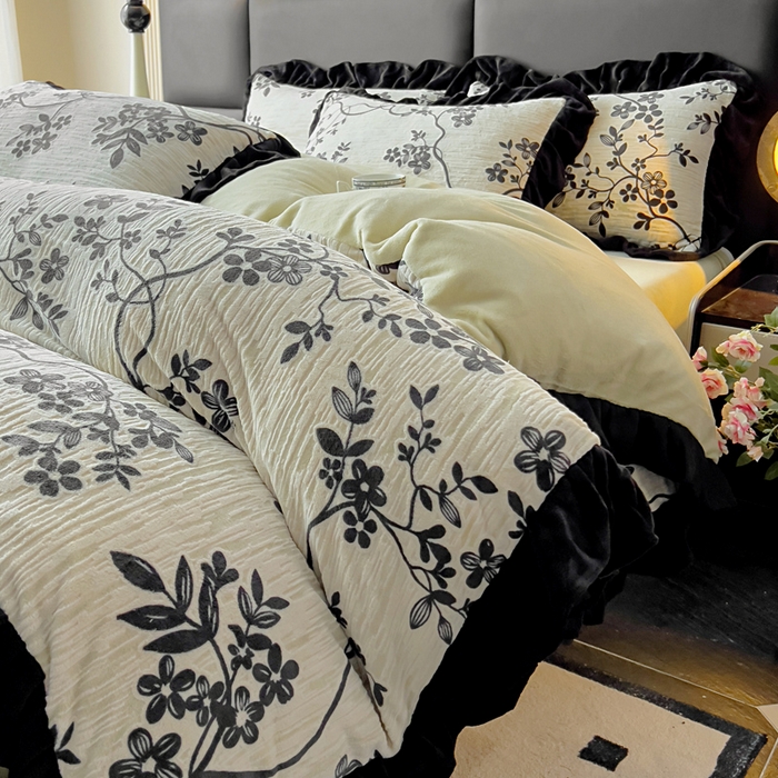 91家纺网 家纺一手货源 找家纺 （总）鸿织源家纺 2025新款A类法式高克重烂花雕花牛奶绒四件套