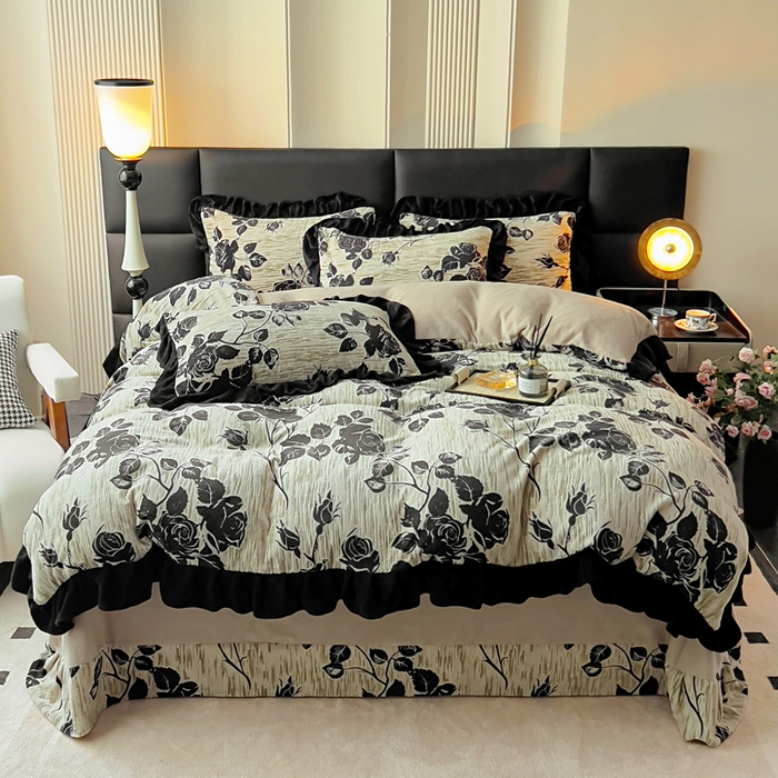 91家纺网 家纺一手货源 找家纺 鸿织源家纺 2025新款A类法式高克重烂花雕花牛奶绒四件套 陌上花开