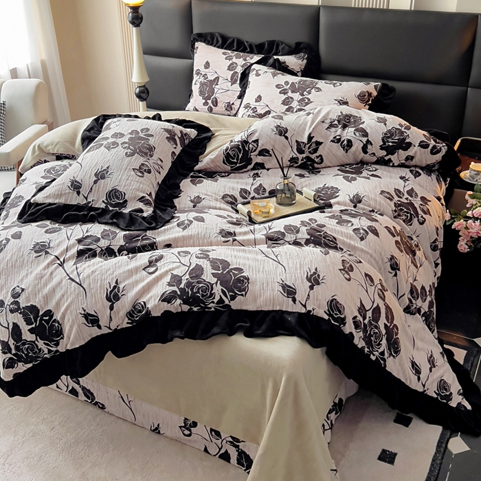 91家纺网 家纺一手货源 找家纺 鸿织源家纺 2025新款A类法式高克重烂花雕花牛奶绒四件套 陌上花开-蔷薇