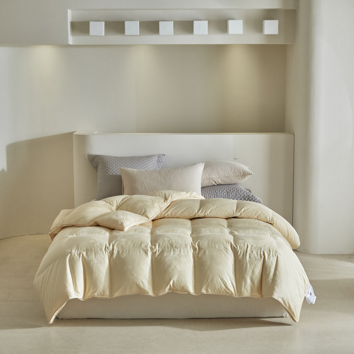 91家纺网 家纺一手货源 找家纺 （总）暖羽屋羽绒馆 2025新款60s纯棉大提花羽绒被芯 白鹅绒丝被 羽毛被子 加厚双层冬被 两米双人冬被