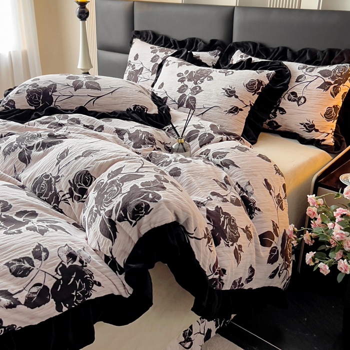 91家纺网 家纺一手货源 找家纺 鸿织源家纺 2025新款A类法式高克重烂花雕花牛奶绒四件套 陌上花开-蔷薇