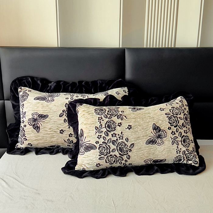 91家纺网 家纺一手货源 找家纺 鸿织源家纺 2025新款A类法式高克重烂花雕花牛奶绒四件套 墨韵叠香-奶兮