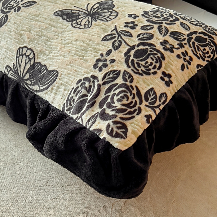 91家纺网 家纺一手货源 找家纺 鸿织源家纺 2025新款A类法式高克重烂花雕花牛奶绒四件套 墨韵叠香-奶兮