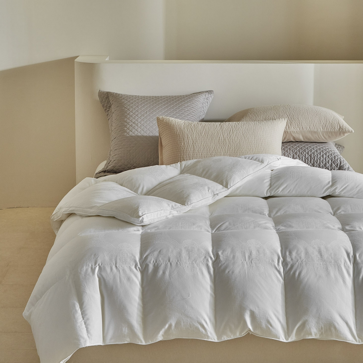 91家纺网 家纺一手货源 找家纺 （总）暖羽屋羽绒馆 2025新款60s纯棉大提花羽绒被芯 白鹅绒丝被 羽毛被子 加厚双层冬被 两米双人冬被