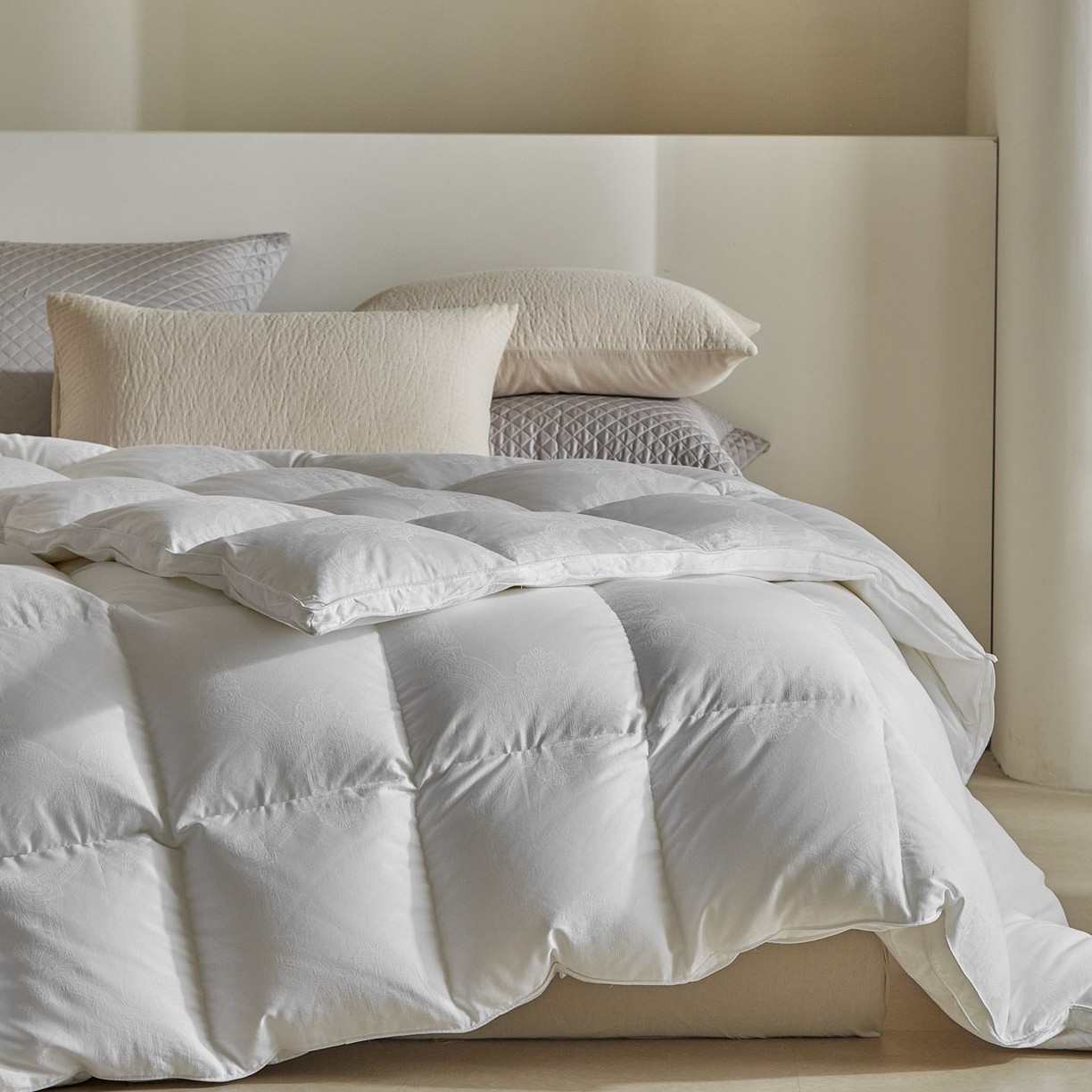 91家纺网 家纺一手货源 找家纺 （总）暖羽屋羽绒馆 2025新款60s纯棉大提花羽绒被芯 白鹅绒丝被 羽毛被子 加厚双层冬被 两米双人冬被