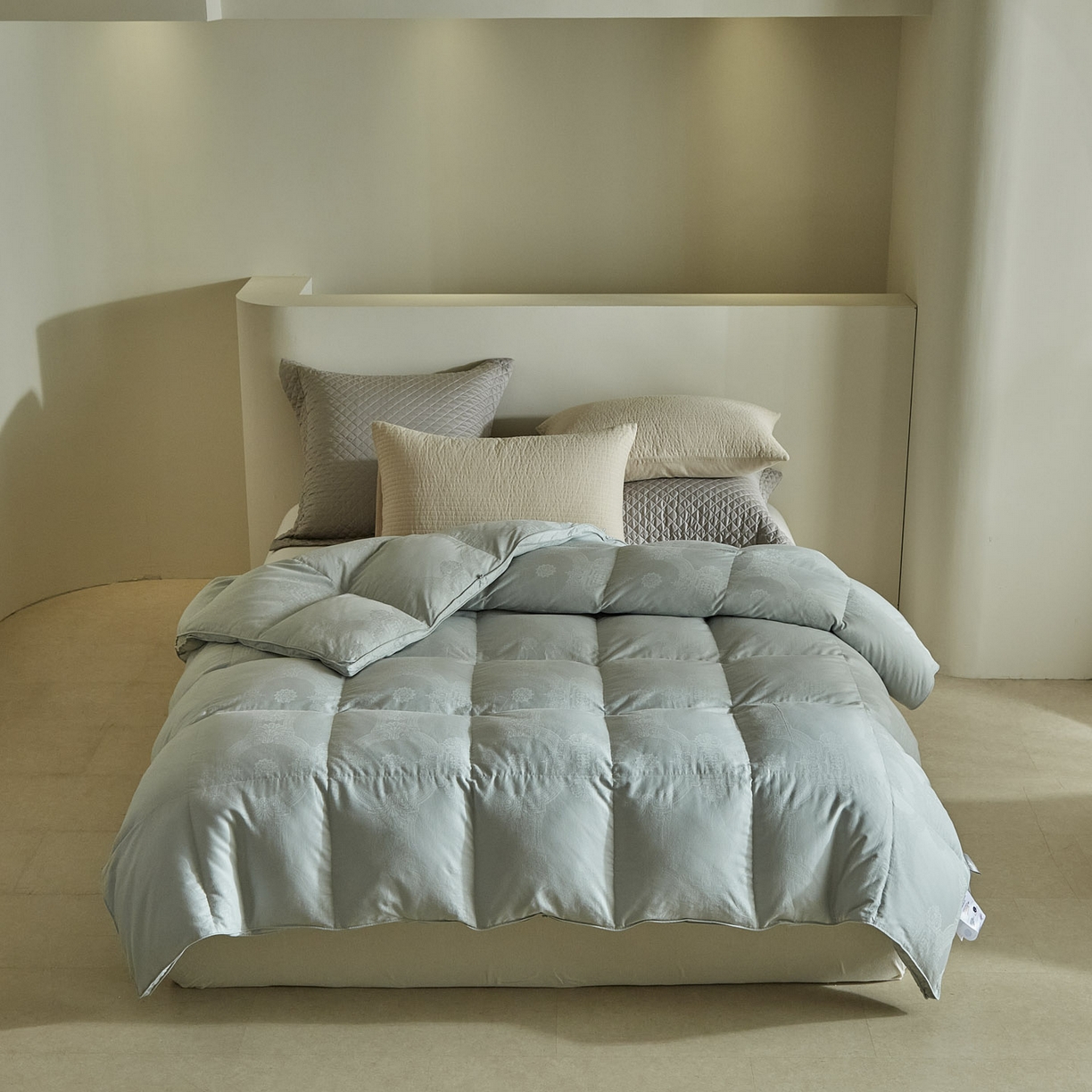 91家纺网 家纺一手货源 找家纺 暖羽屋羽绒馆 2025新款60s纯棉大提花羽绒被芯 白鹅绒丝被 羽毛被子 加厚双层冬被 两米双人冬被 普希斯 蓝