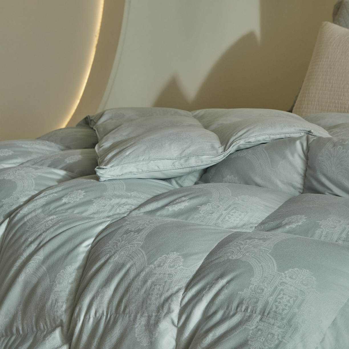 91家纺网 家纺一手货源 找家纺 暖羽屋羽绒馆 2025新款60s纯棉大提花羽绒被芯 白鹅绒丝被 羽毛被子 加厚双层冬被 两米双人冬被 普希斯 蓝