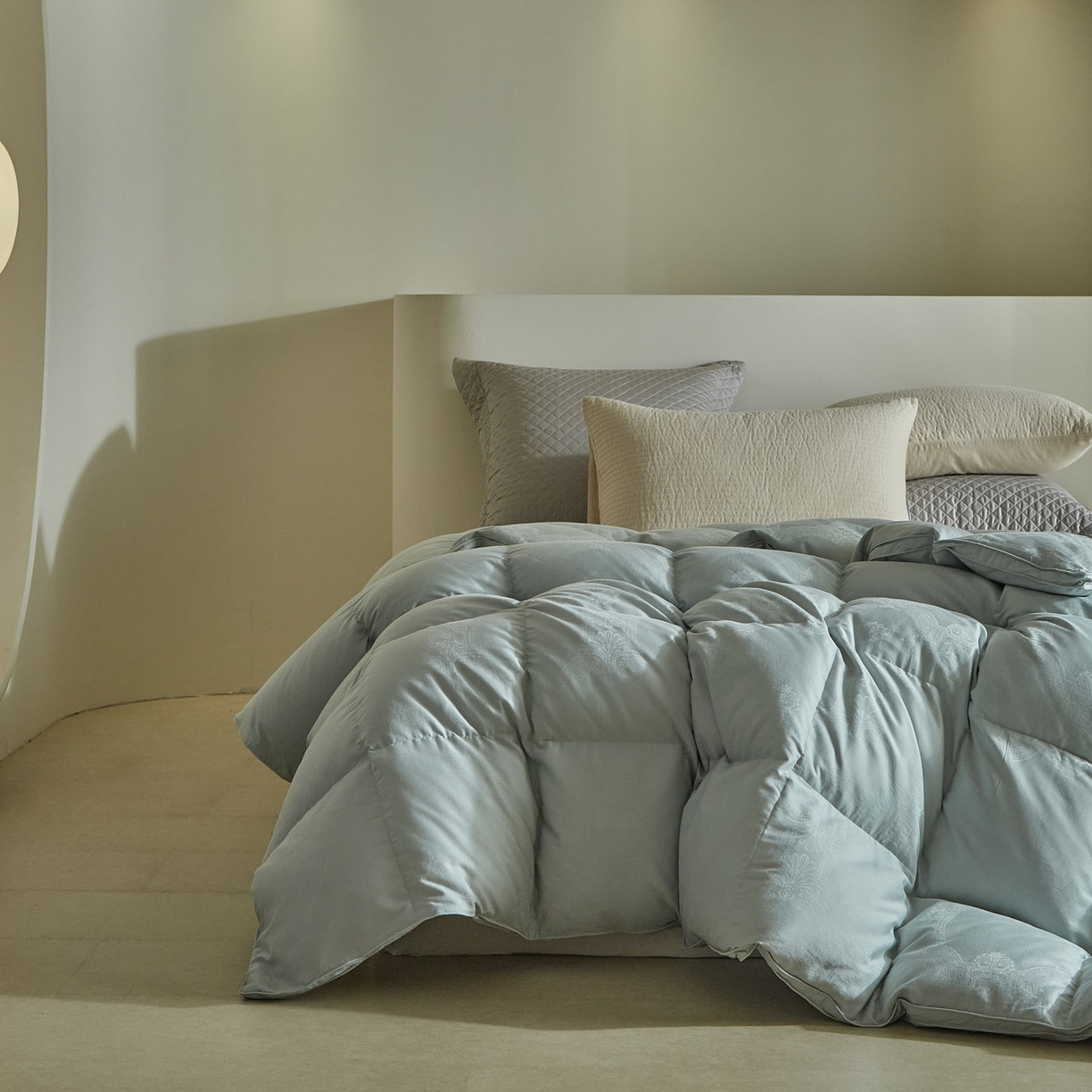 91家纺网 家纺一手货源 找家纺 暖羽屋羽绒馆 2025新款60s纯棉大提花羽绒被芯 白鹅绒丝被 羽毛被子 加厚双层冬被 两米双人冬被 普希斯 蓝