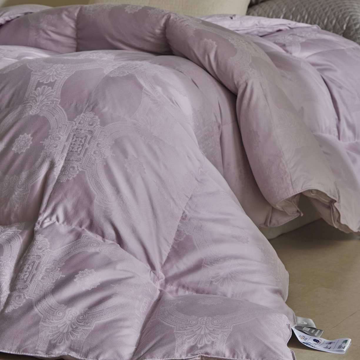 91家纺网 家纺一手货源 找家纺 暖羽屋羽绒馆 2025新款60s纯棉大提花羽绒被芯 白鹅绒丝被 羽毛被子 加厚双层冬被 两米双人冬被 普希斯 紫