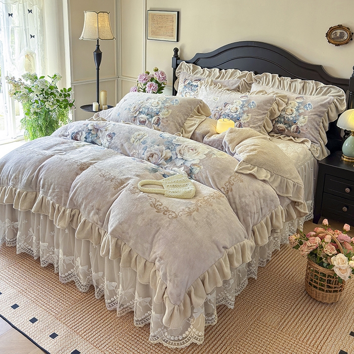 91家纺网 家纺一手货源 找家纺 （总）宜凡家纺 2025新款牛奶绒5D数码大板印花床裙四件套